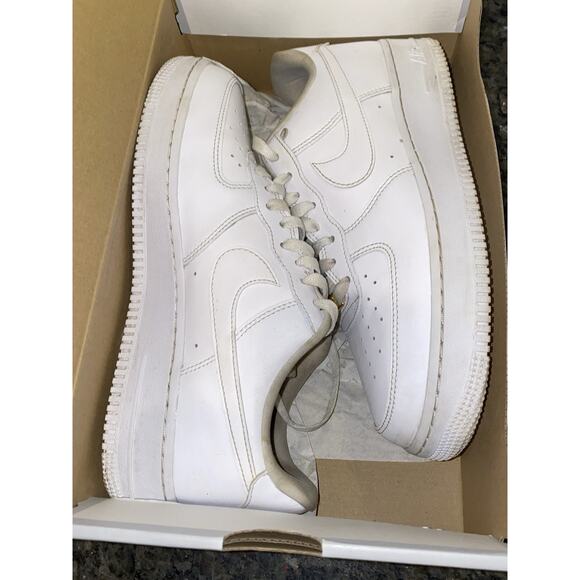Nike Air Force 1 07 ESS ‘Metallic Gold’ Women Size 10.5 - Picture 9 of 9